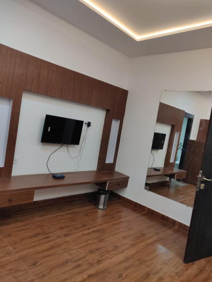 Chhatarpur Hotel Virasat By Bookingcare מראה חיצוני תמונה