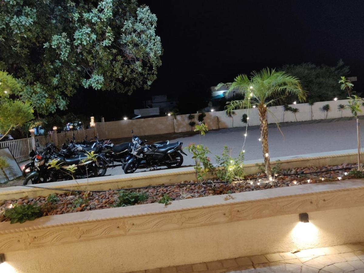 Chhatarpur Hotel Virasat By Bookingcare מראה חיצוני תמונה