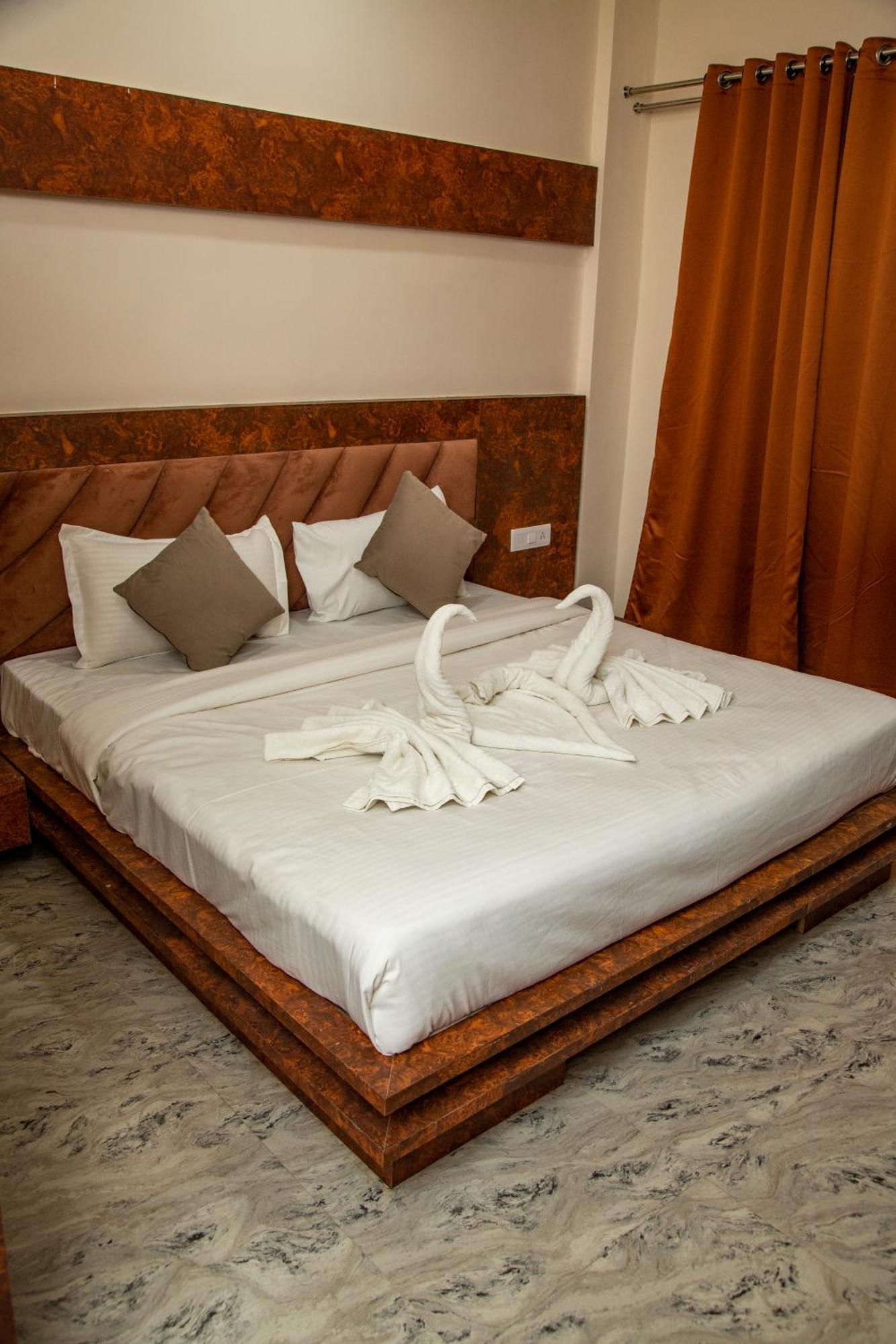 Chhatarpur Hotel Virasat By Bookingcare מראה חיצוני תמונה